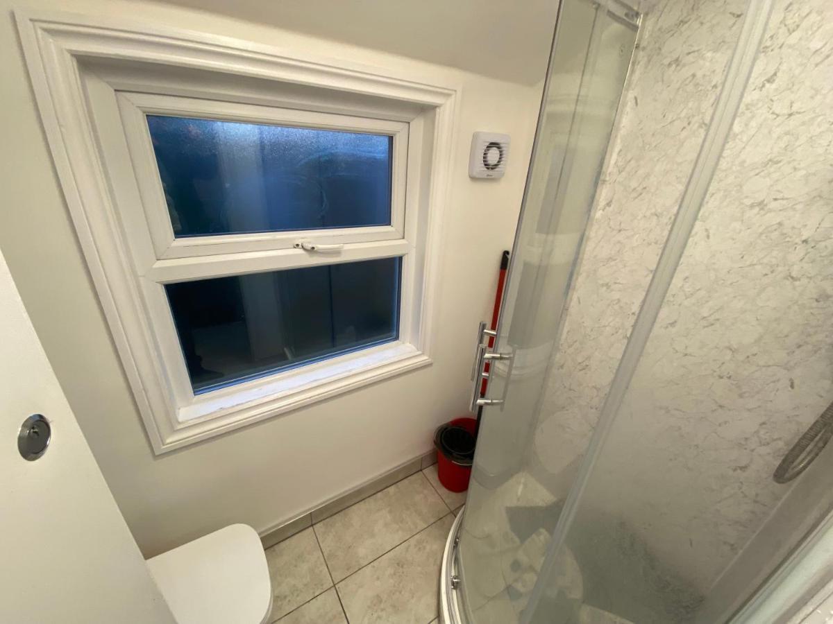 Small Single Room Walking Distance To Hove Station Brighton Exterior foto