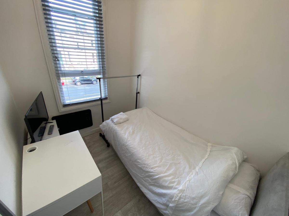 Small Single Room Walking Distance To Hove Station Brighton Exterior foto
